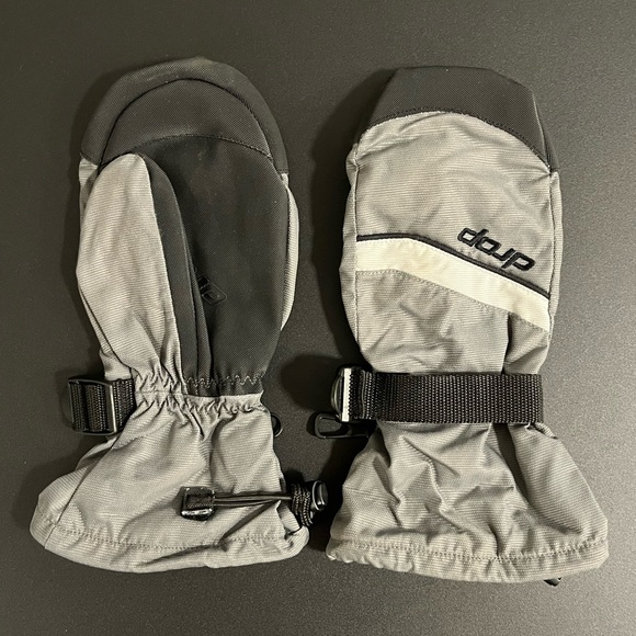 Grey & Black Winter Mittens With Glove Inserts - Youth Size Large - Picture 3 of 7